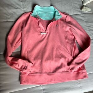 Vineyard Vines Sweatshirt Salmon color with green lining. Size Women’s L